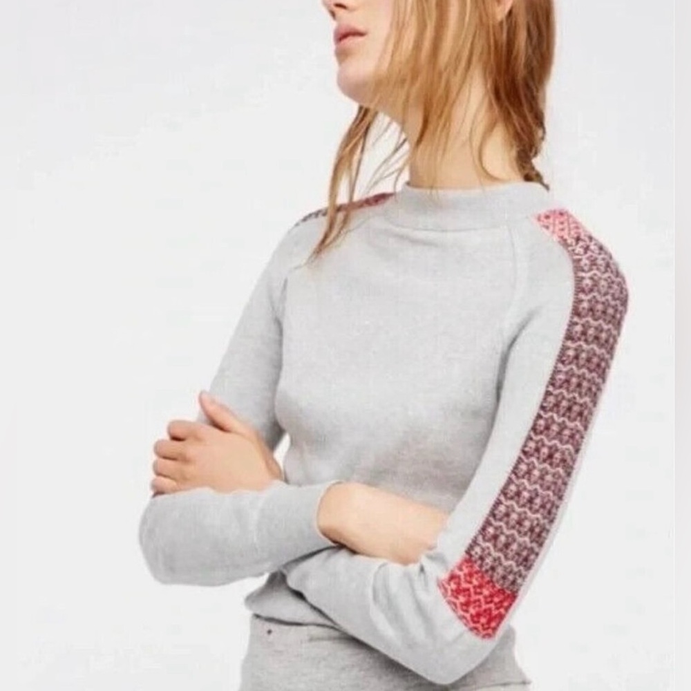 Free People Raspberry Jam Gray Lightweight Mock Neck
Size XS